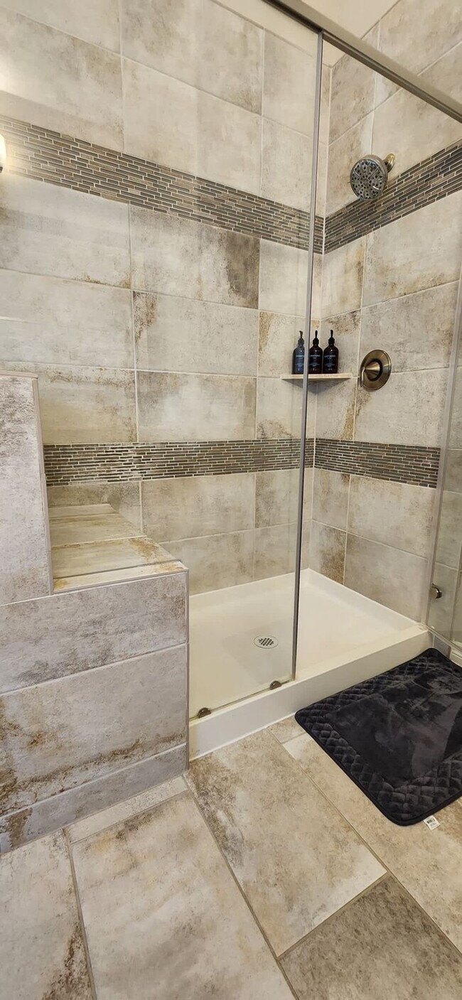 Building Photo - 10605 Enclave Springs Ct