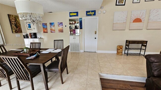 Building Photo - 6731 NW 26th Way