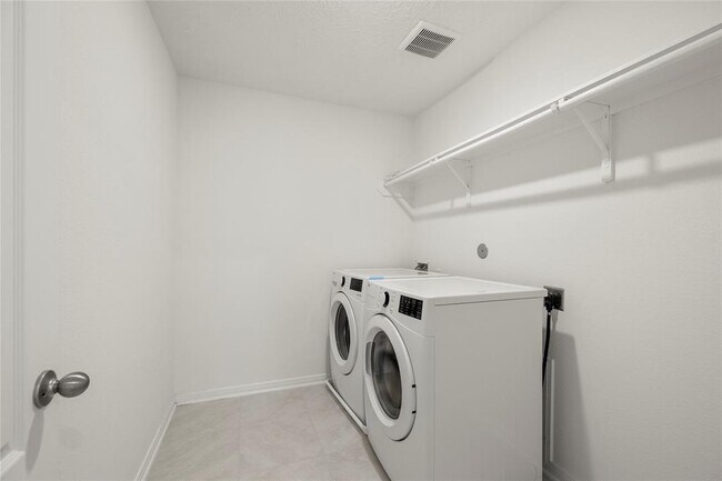 Building Photo - 10622 Hidden Arrow Ct