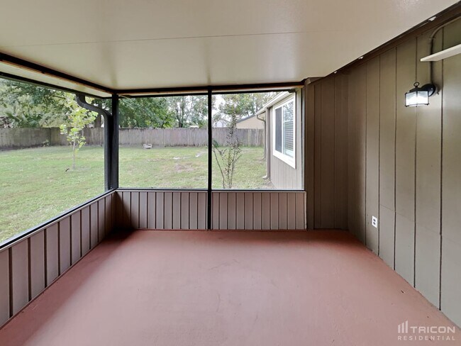 Building Photo - 1729 Farm Way