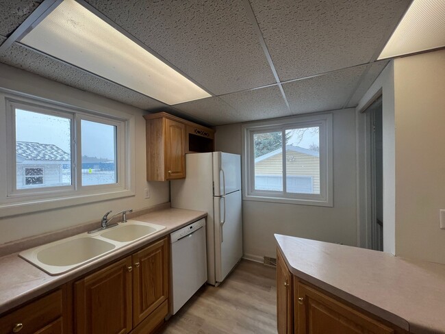 Building Photo - Click the “Apply Now” button or email wapmrentals@gmail.com for a prompt response.