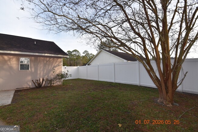 Building Photo - 145 Huntington Dr