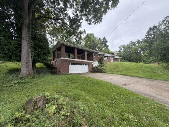 Building Photo - 123 Hidden Valley Rd