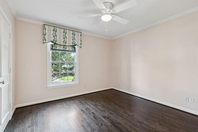 Building Photo - 4437 Larchmont St