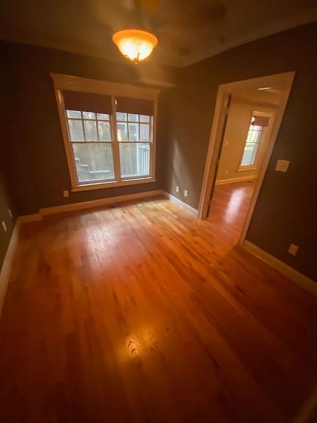 Building Photo - One Bedroom Apartment in the Heart of Midtown!