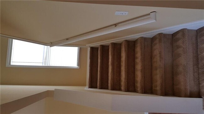 Building Photo - 2036 Executive Dr N