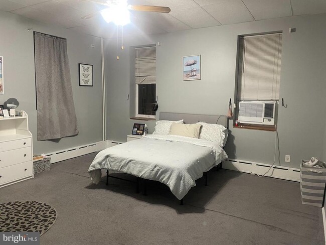 Building Photo - 1601 Wolf St