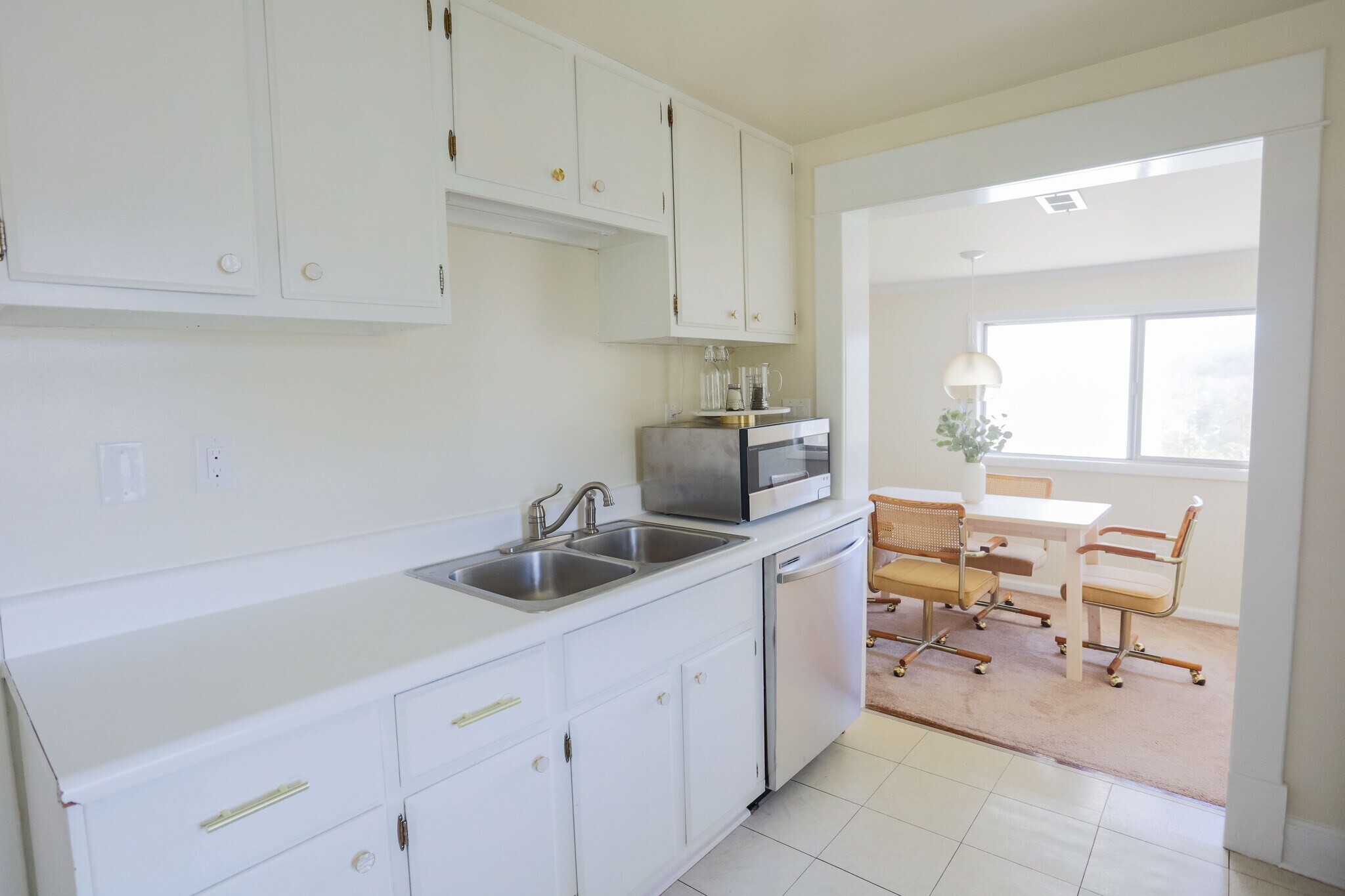 Building Photo - 1602 Monticello Rd