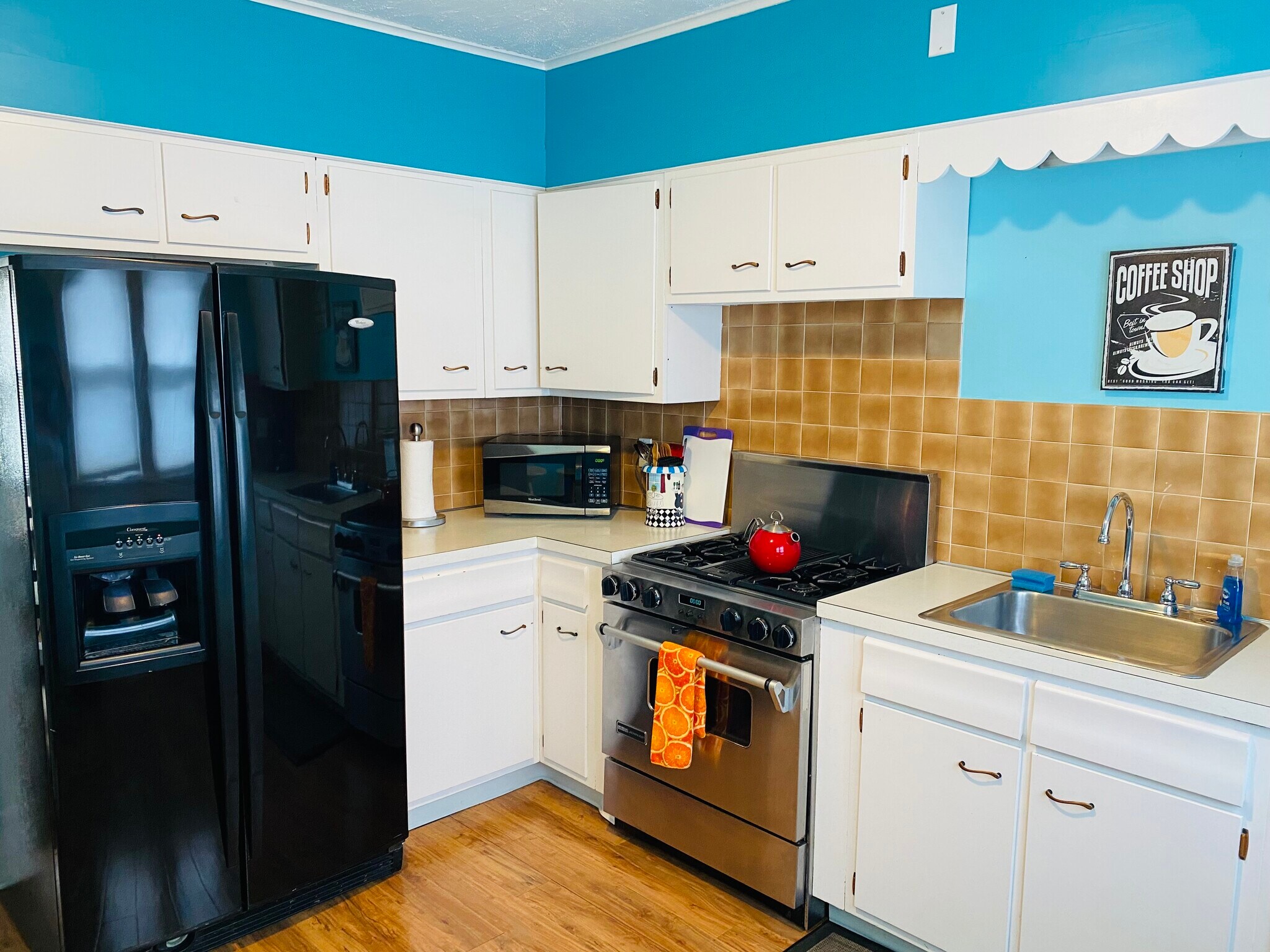 Building Photo - 241 Tacoma Ave