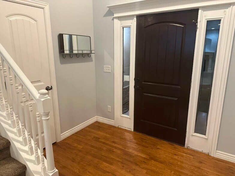 Building Photo - 5286 N Fox Hunters Loop