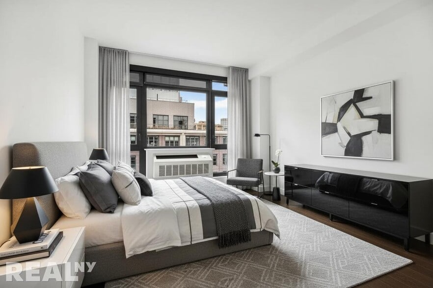 Building Photo - 181 Front St