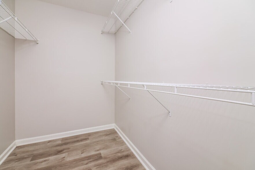 Building Photo - 6532 Austin Creek Dr