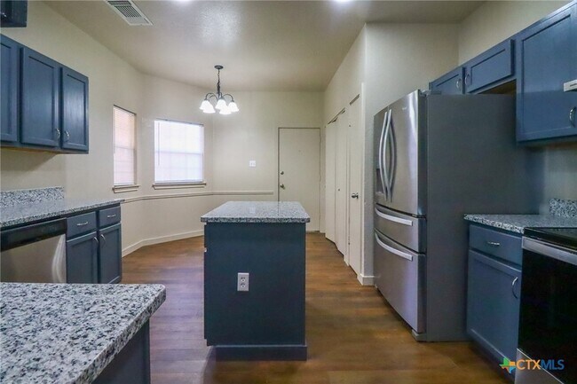 Building Photo - 3218 Rampart Loop
