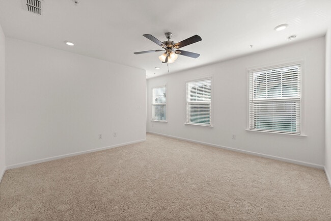 Building Photo - 714 Rhone St