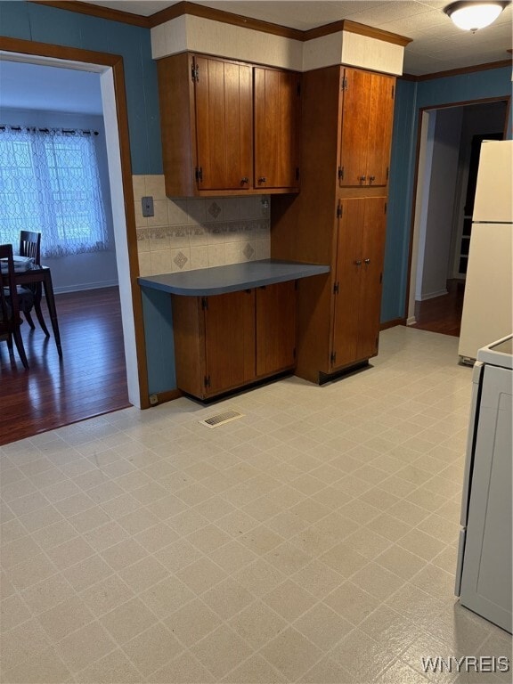 Building Photo - 850 Page Ave