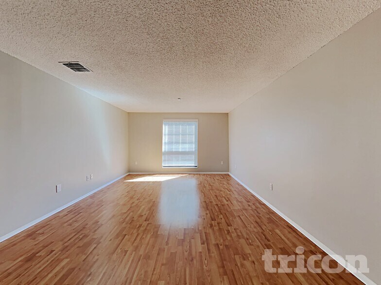 Building Photo - 8108 Chickasaw Ln