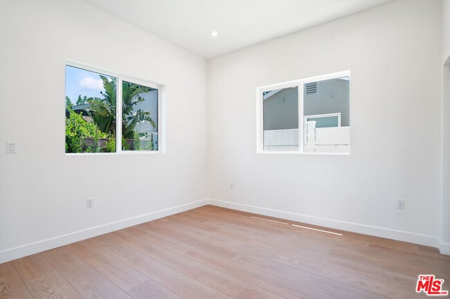 Building Photo - 7642 Orion Ave