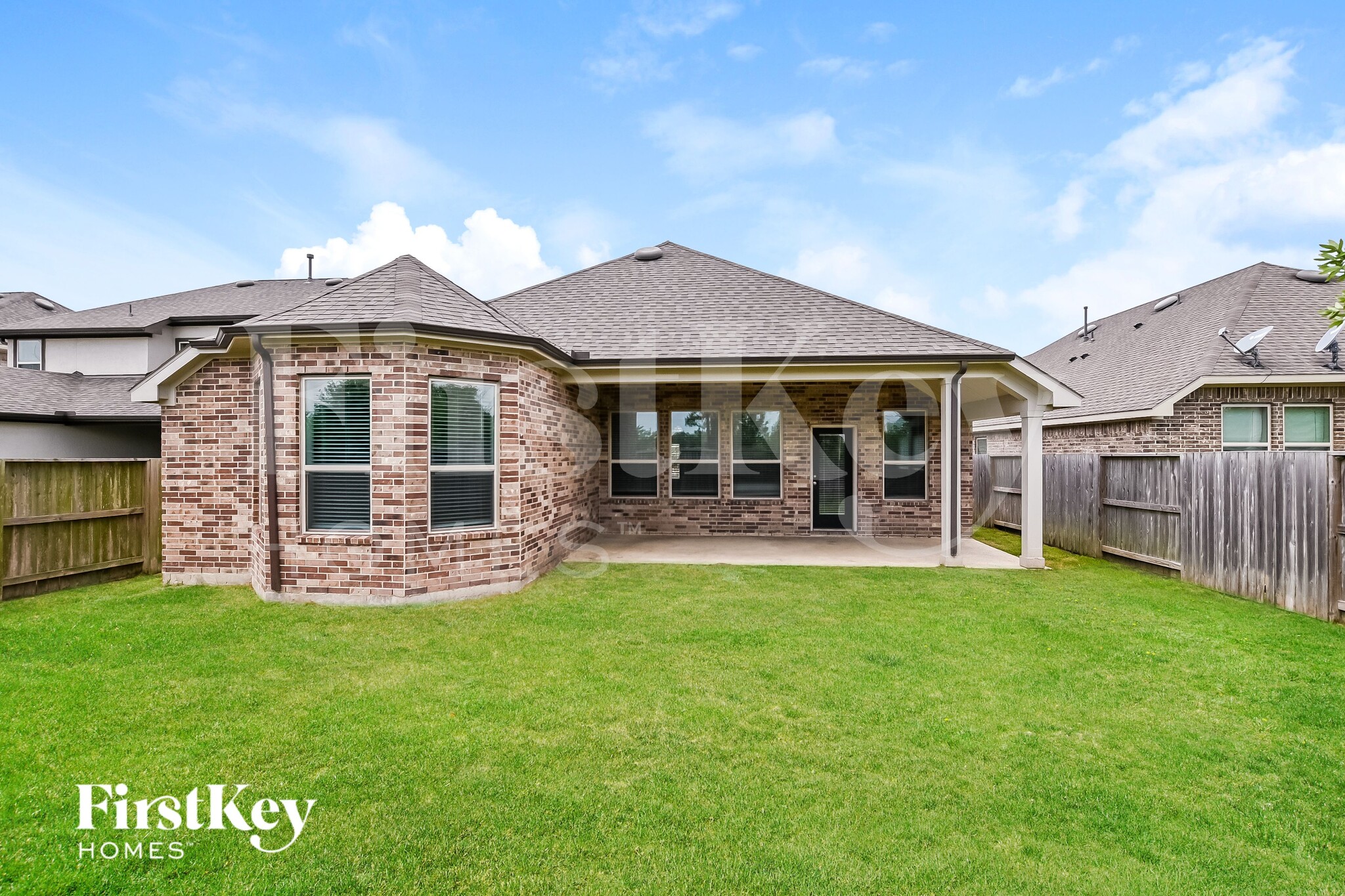 Building Photo - 10327 Armstrong Dr