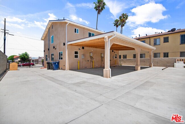 Building Photo - 1120 W 110th St