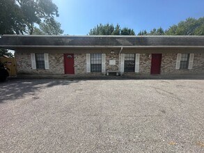 Building Photo - 1408 15th Pl