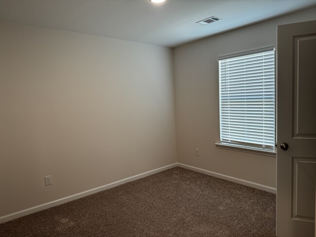 Building Photo - 230 Pedric Dr