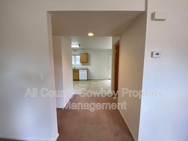 Building Photo - 929 E Palmer Dr