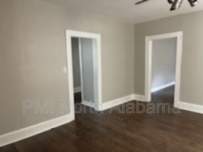 Building Photo - 1310 9th Ave SE