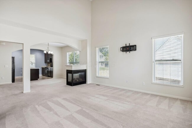 Building Photo - 7885 Waggoner Trace Dr