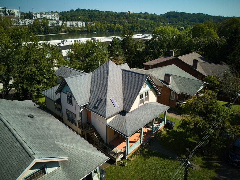 Building Photo - 803 Phillips Ave