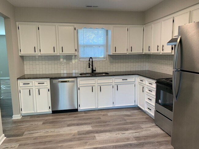 Building Photo - 5302-5304 Grovewood Place