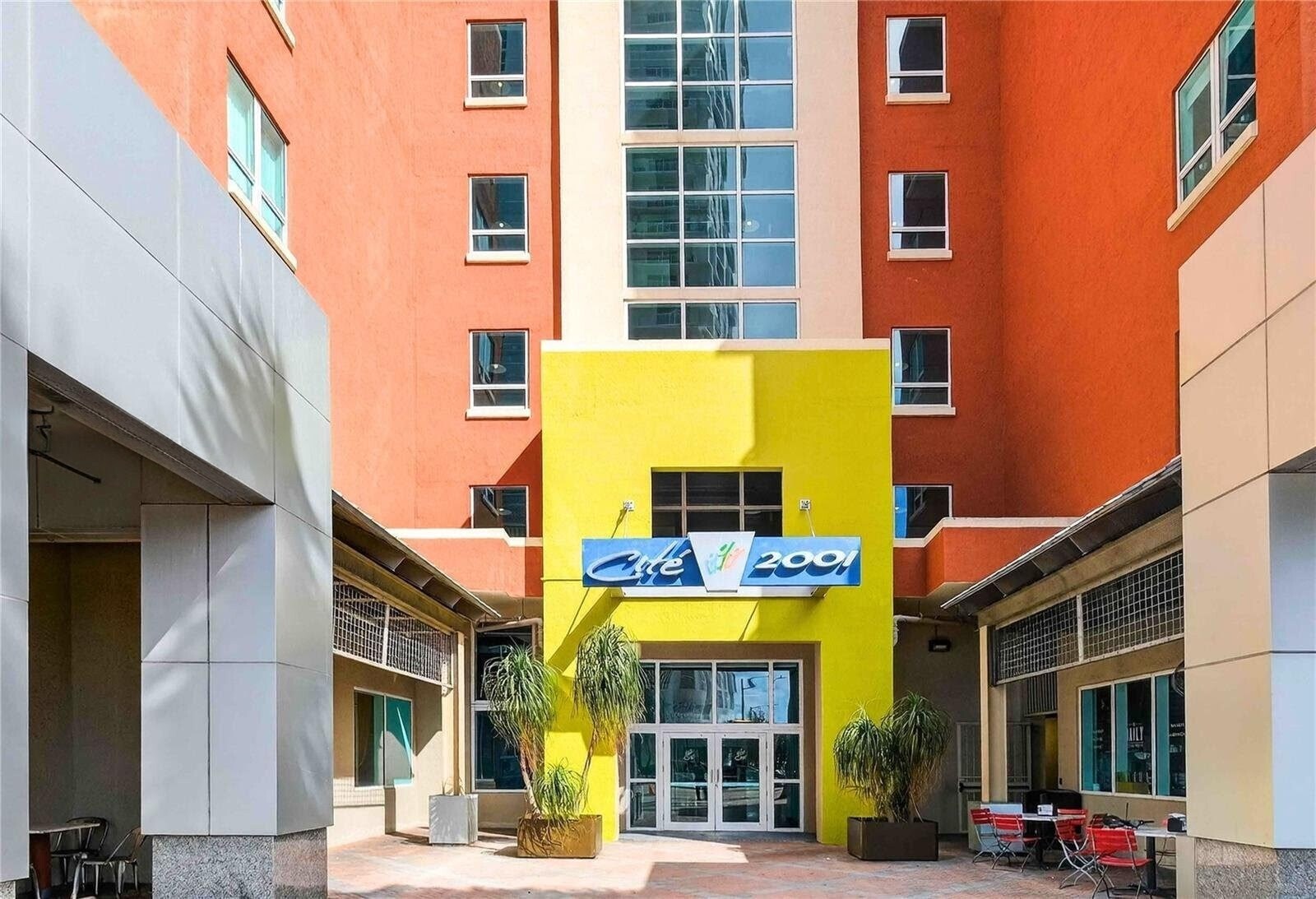 Main Entrance Building B - 2001 Biscayne Blvd