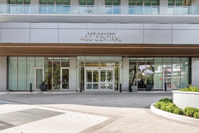 Building Photo - 400 Central Ave