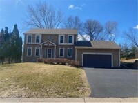 Building Photo - 668 Brentwood Ln