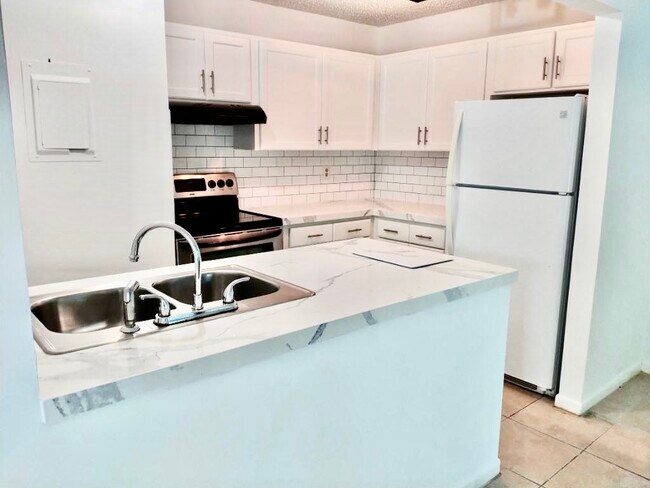 Building Photo - 20 Veronese Ct