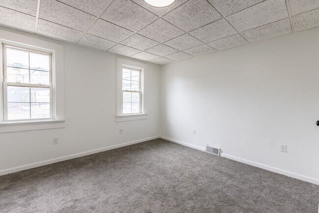 Building Photo - 1126 Arlington Ave