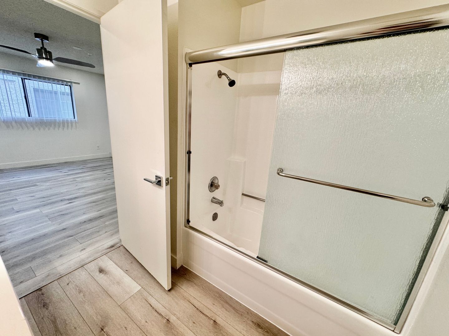 Building Photo - 3546 Hughes Ave