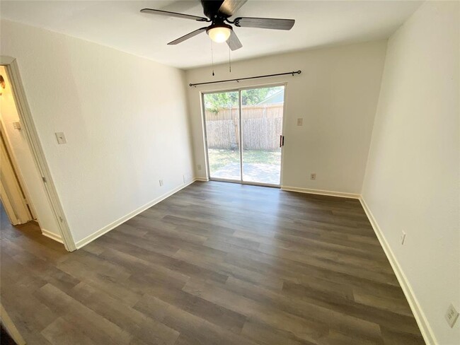Building Photo - 1103 Westwood Dr