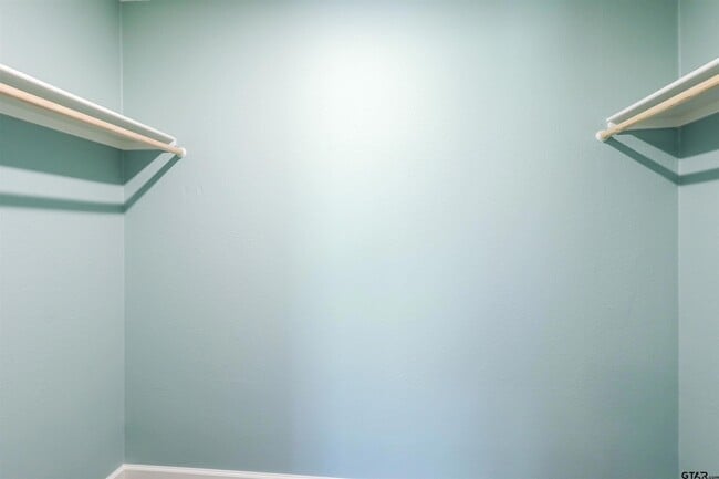 Building Photo - 1333 Montgomery Gardens