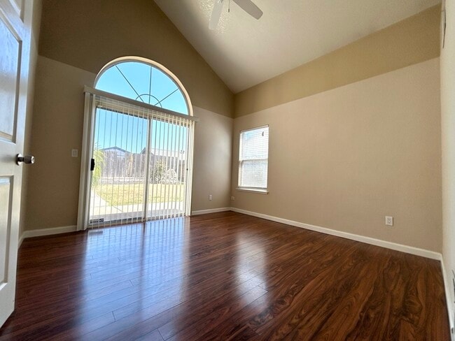 Building Photo - Beautiful Home For Rent in Antelope! Pets ...