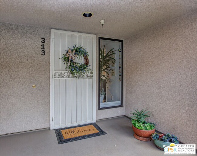 Building Photo - 255 S Avenida Caballeros