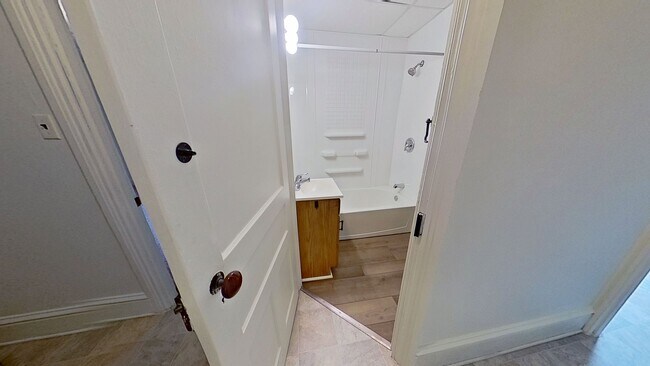 Building Photo - Second-Floor Apartment with Upgrades!