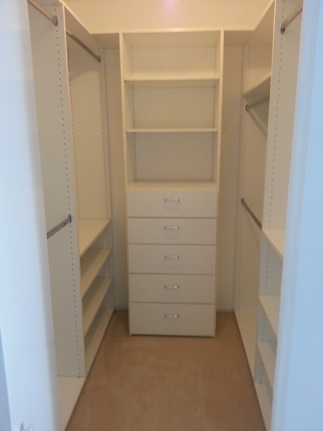 Built-in closets - 3601 W Hidden Ln