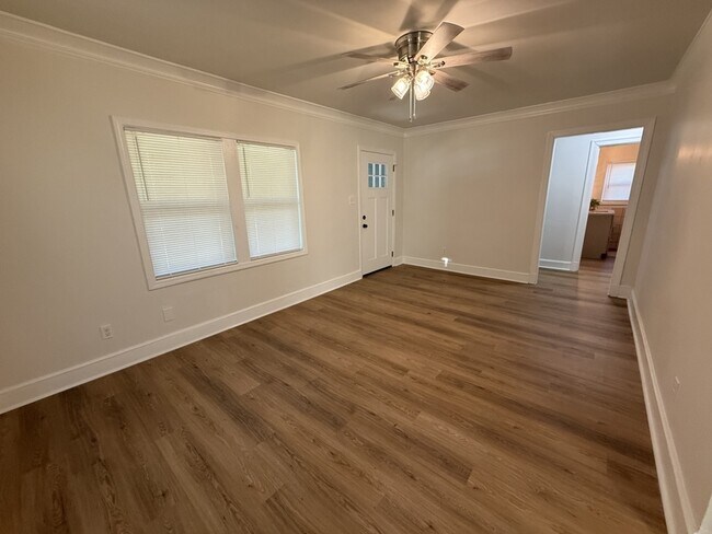 Building Photo - 3739 Rhea Ave