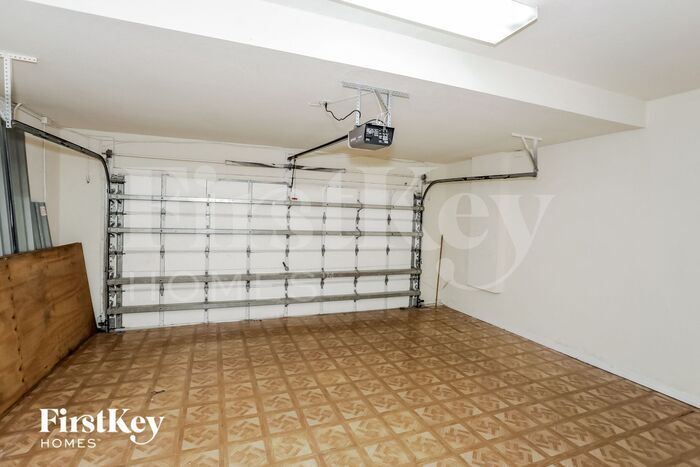 Building Photo - 10223 SW 227th Ln