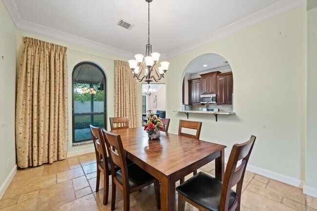 Building Photo - 5102 E Pagewick Dr