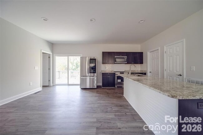 Building Photo - 112 Rockwell Ct