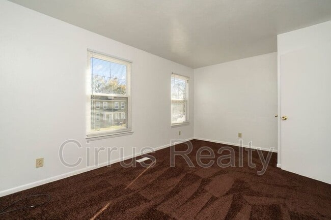 Building Photo - 2716 Peach St