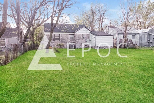 Building Photo - 817 N Gary Ave