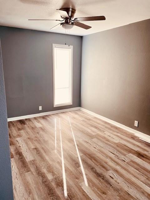 Building Photo - 525 E Caney St