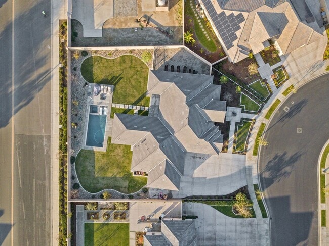 Building Photo - Coming Soon! Stunning 5 Bedroom / 3 Bathroom w/ Pool & Spa in Rosedale - Masterpiece Estates